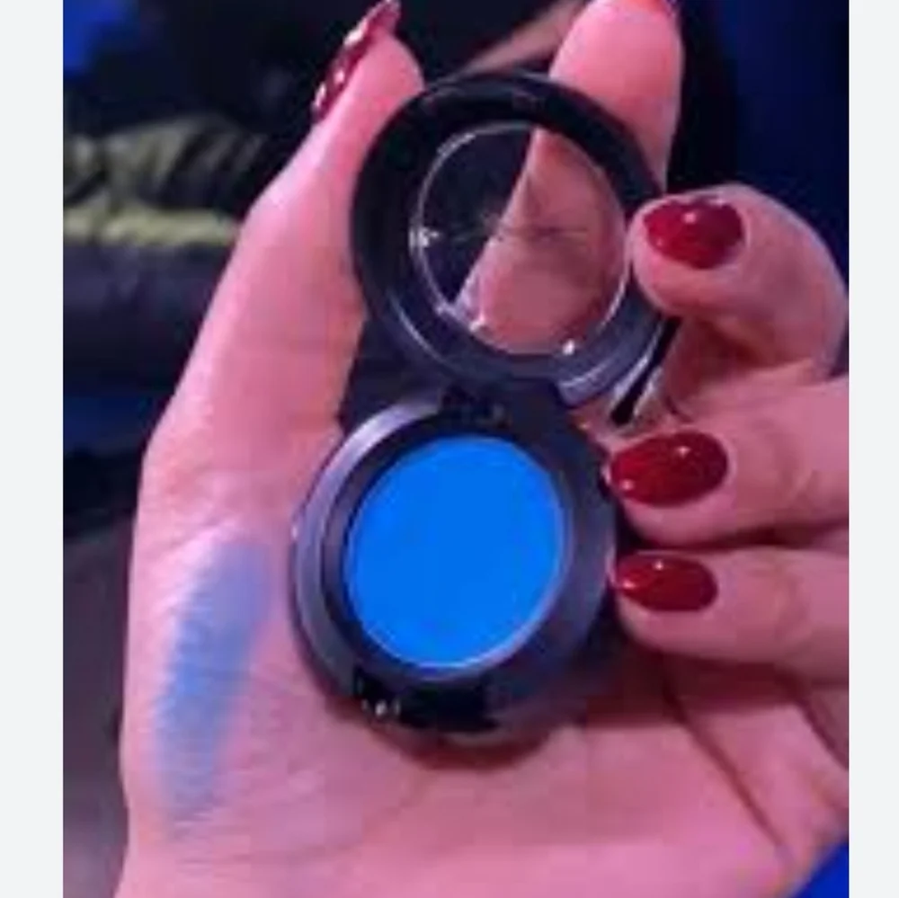 🧚‍♀️TRIENNIAL WAVE MAC Cosmetics Eyeshadow Single NWT